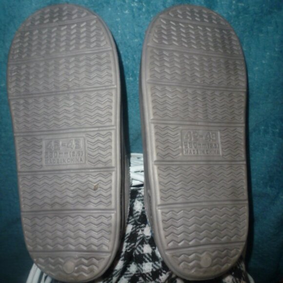 Easy to slip on  Sueded Slippers  Fleece Memory Foam Size EU 42-43 - Picture 6 of 9